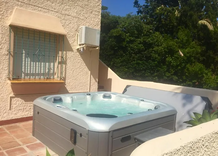 Marbesa With Jacuzzi *