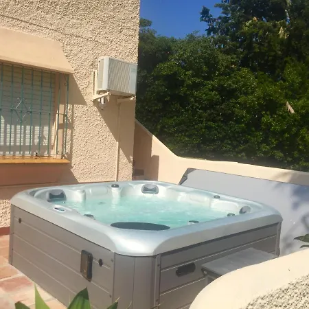 Marbesa With Jacuzzi *